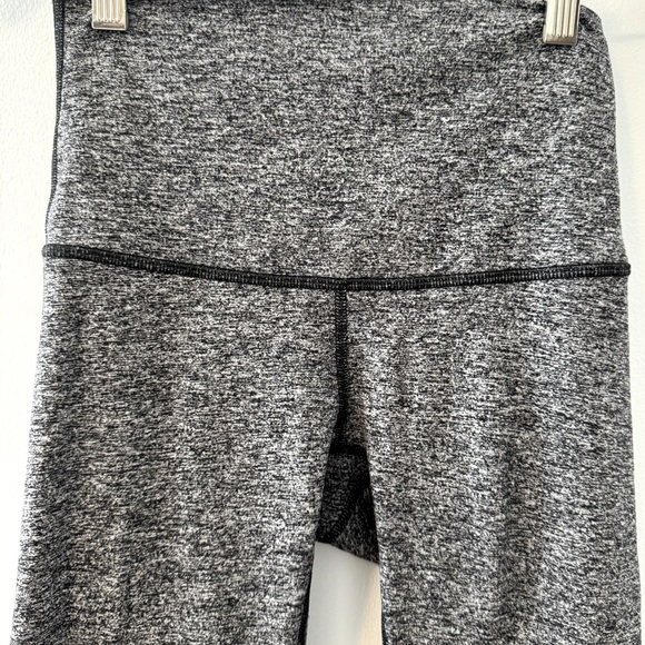 Lululemon Wunder Under High Rise Crop *23 w/luon fabric in heather - size 4 - Picture 10 of 13